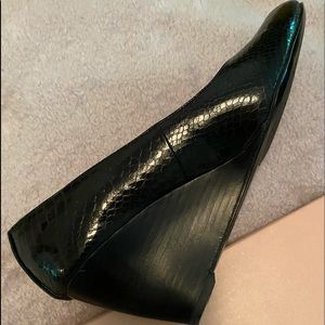 Black wedges size 10